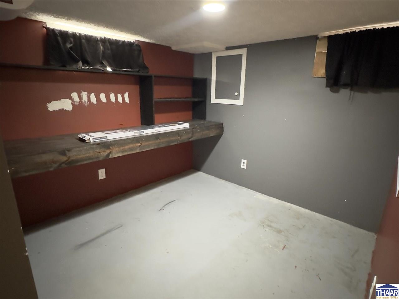 Terre Haute, Indiana 47803, United States, 2 Bedrooms Bedrooms, ,2 BathroomsBathrooms,Residential,Pending,245175