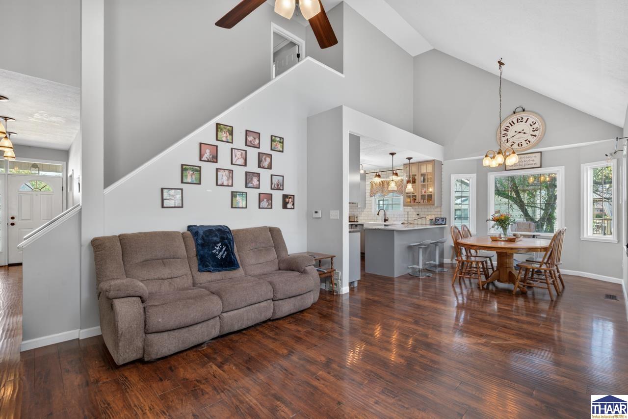 Terre Haute, Indiana 47803, United States, 3 Bedrooms Bedrooms, ,3 BathroomsBathrooms,Residential,Active,231469