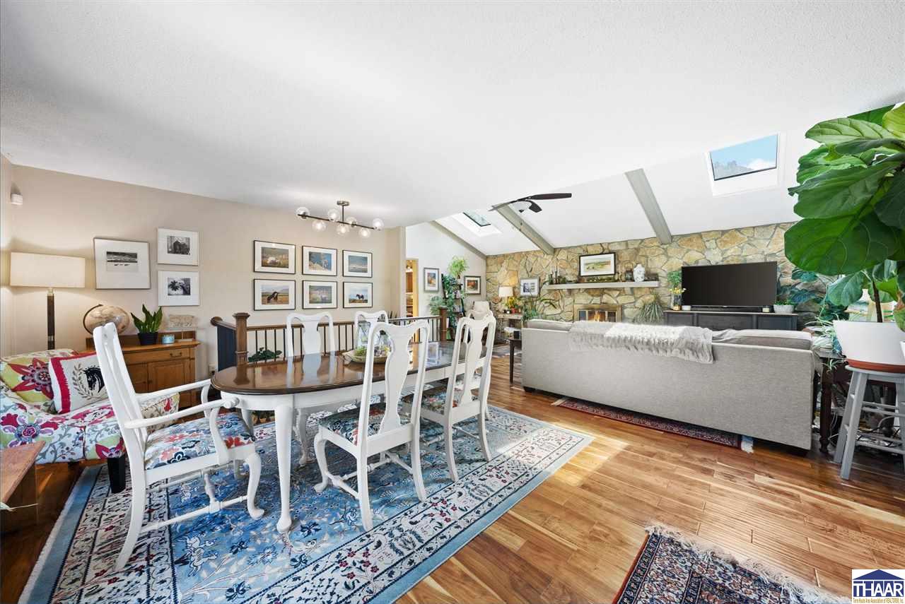 Terre Haute, Indiana 47803, United States, 4 Bedrooms Bedrooms, ,3 BathroomsBathrooms,Residential,Pending,211461