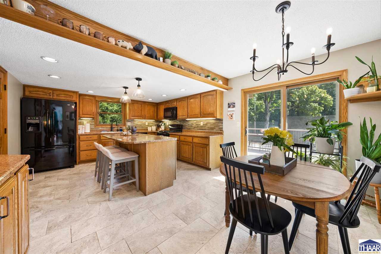 Terre Haute, Indiana 47803, United States, 4 Bedrooms Bedrooms, ,3 BathroomsBathrooms,Residential,Pending,211461