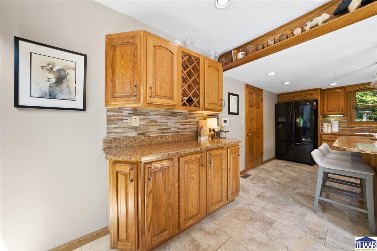 Terre Haute, Indiana 47803, United States, 4 Bedrooms Bedrooms, ,3 BathroomsBathrooms,Residential,Pending,211461