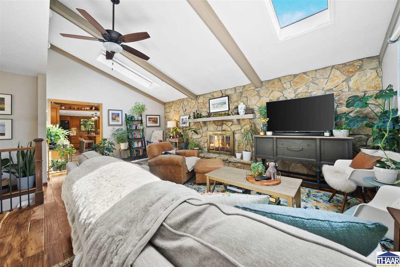 Terre Haute, Indiana 47803, United States, 4 Bedrooms Bedrooms, ,3 BathroomsBathrooms,Residential,Pending,211461