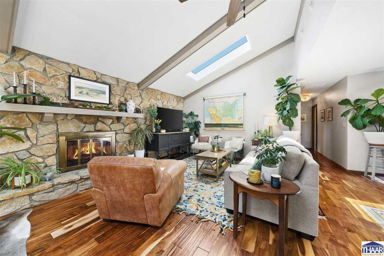 Terre Haute, Indiana 47803, United States, 4 Bedrooms Bedrooms, ,3 BathroomsBathrooms,Residential,Pending,211461