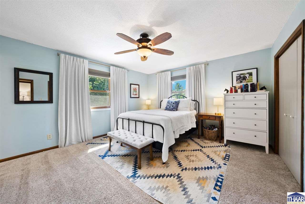 Terre Haute, Indiana 47803, United States, 4 Bedrooms Bedrooms, ,3 BathroomsBathrooms,Residential,Pending,211461