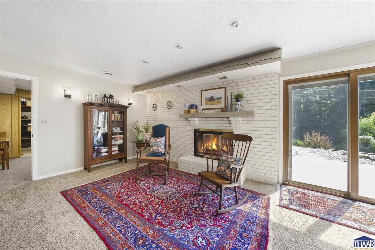 Terre Haute, Indiana 47803, United States, 4 Bedrooms Bedrooms, ,3 BathroomsBathrooms,Residential,Pending,211461