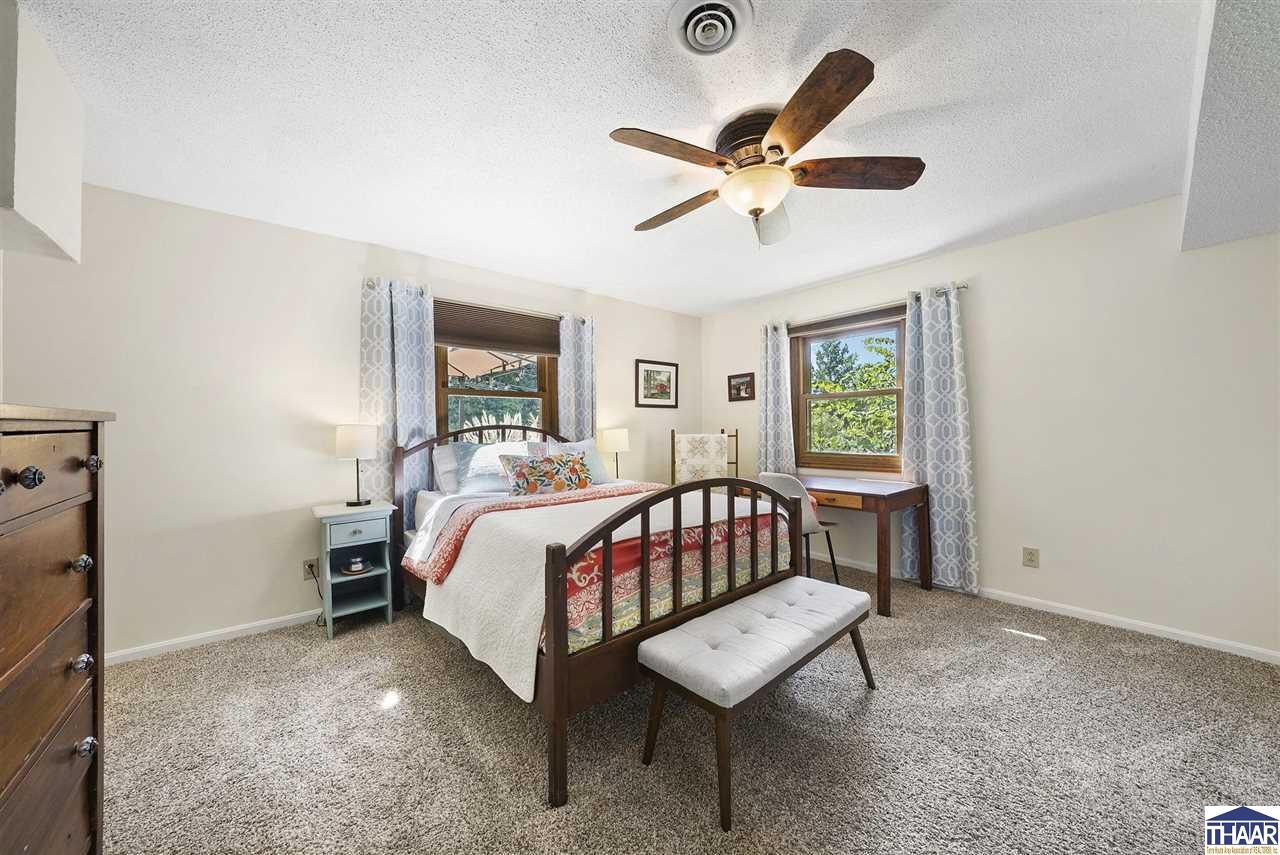 Terre Haute, Indiana 47803, United States, 4 Bedrooms Bedrooms, ,3 BathroomsBathrooms,Residential,Pending,211461