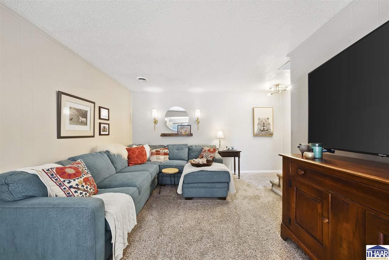 Terre Haute, Indiana 47803, United States, 4 Bedrooms Bedrooms, ,3 BathroomsBathrooms,Residential,Pending,211461