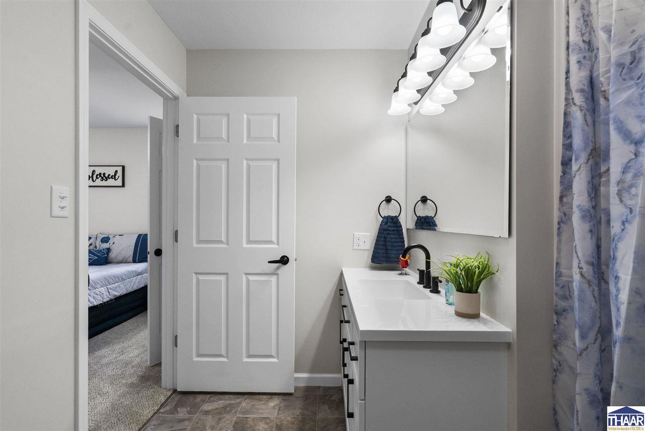 Dugger, Indiana 47848, United States, 3 Bedrooms Bedrooms, ,2 BathroomsBathrooms,Residential,Active,117300