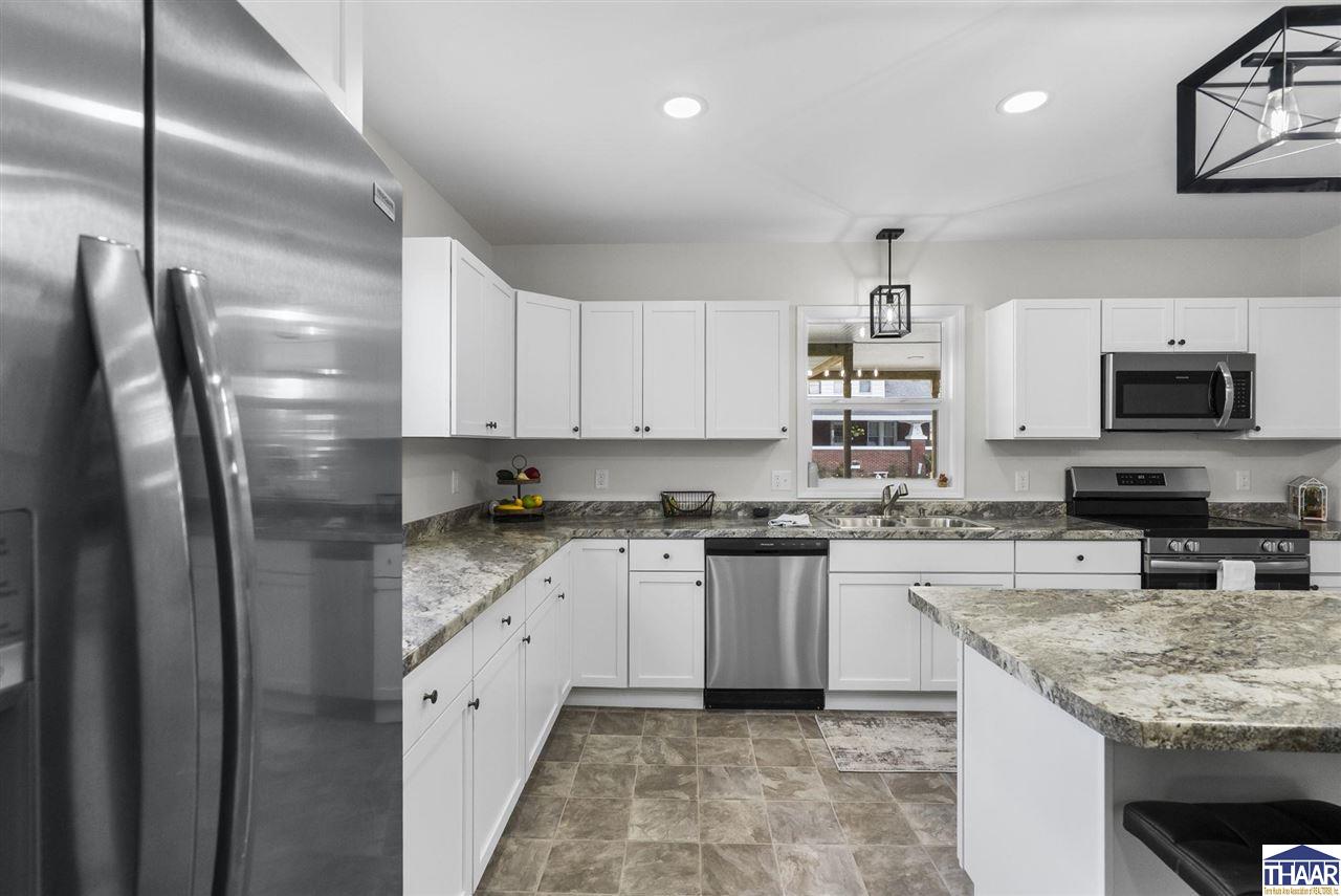 Dugger, Indiana 47848, United States, 3 Bedrooms Bedrooms, ,2 BathroomsBathrooms,Residential,Active,117300