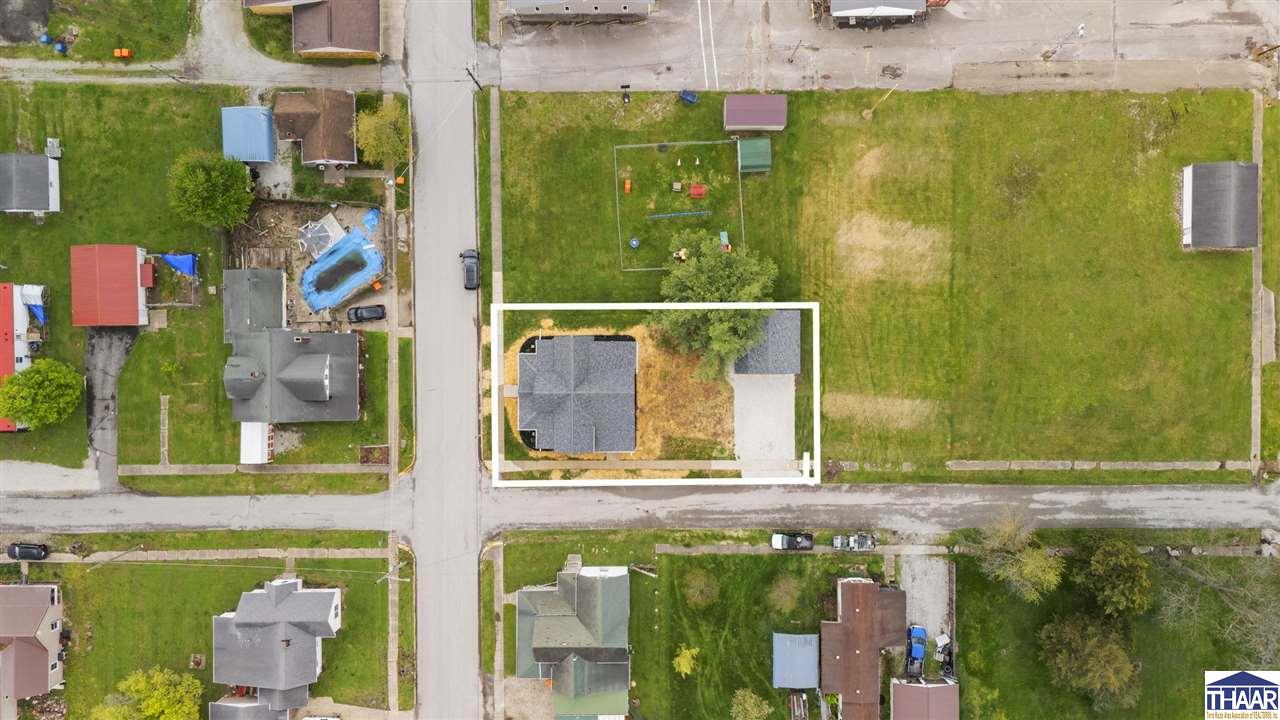 Dugger, Indiana 47848, United States, 3 Bedrooms Bedrooms, ,2 BathroomsBathrooms,Residential,Active,117300