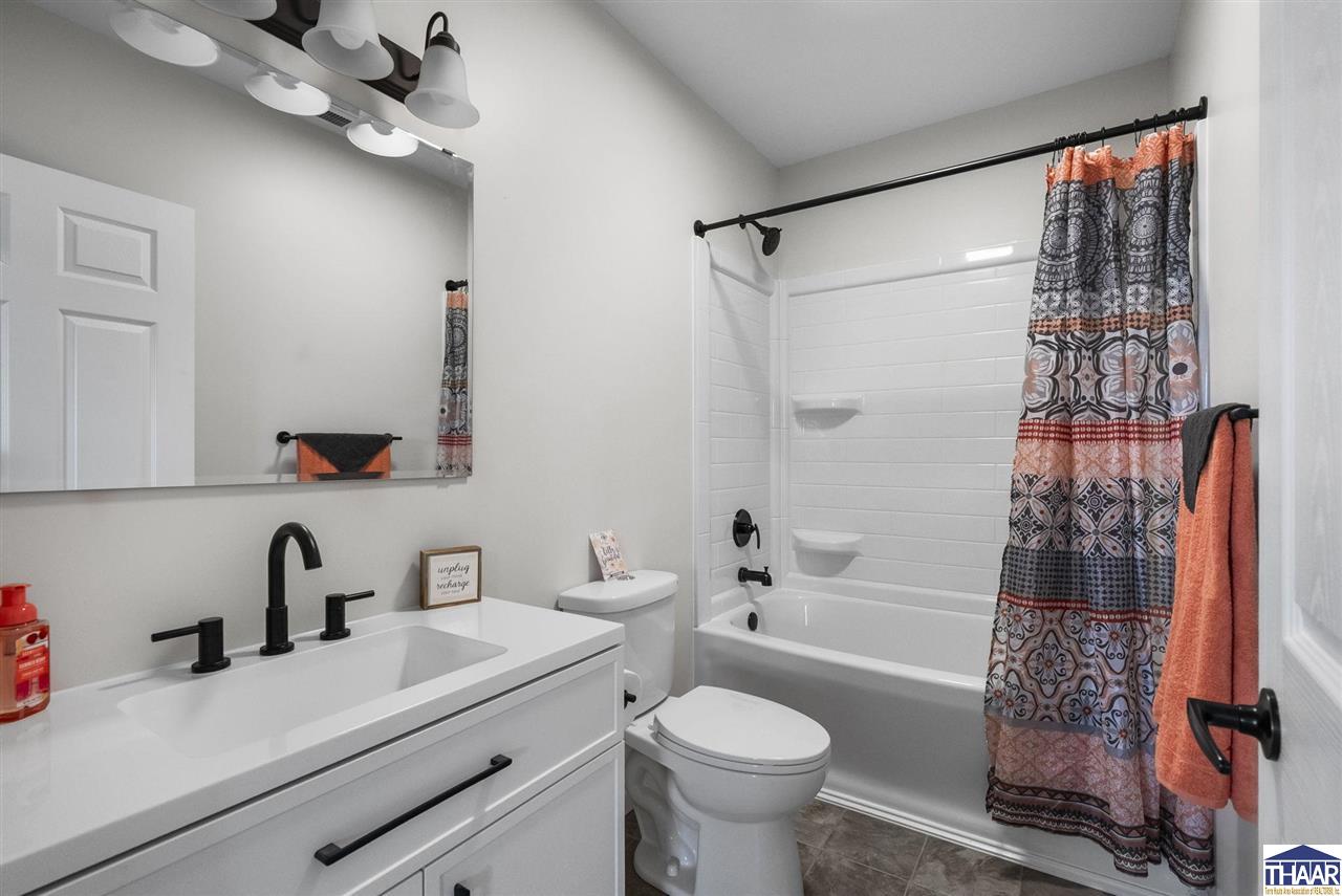 Dugger, Indiana 47848, United States, 3 Bedrooms Bedrooms, ,2 BathroomsBathrooms,Residential,Active,117300