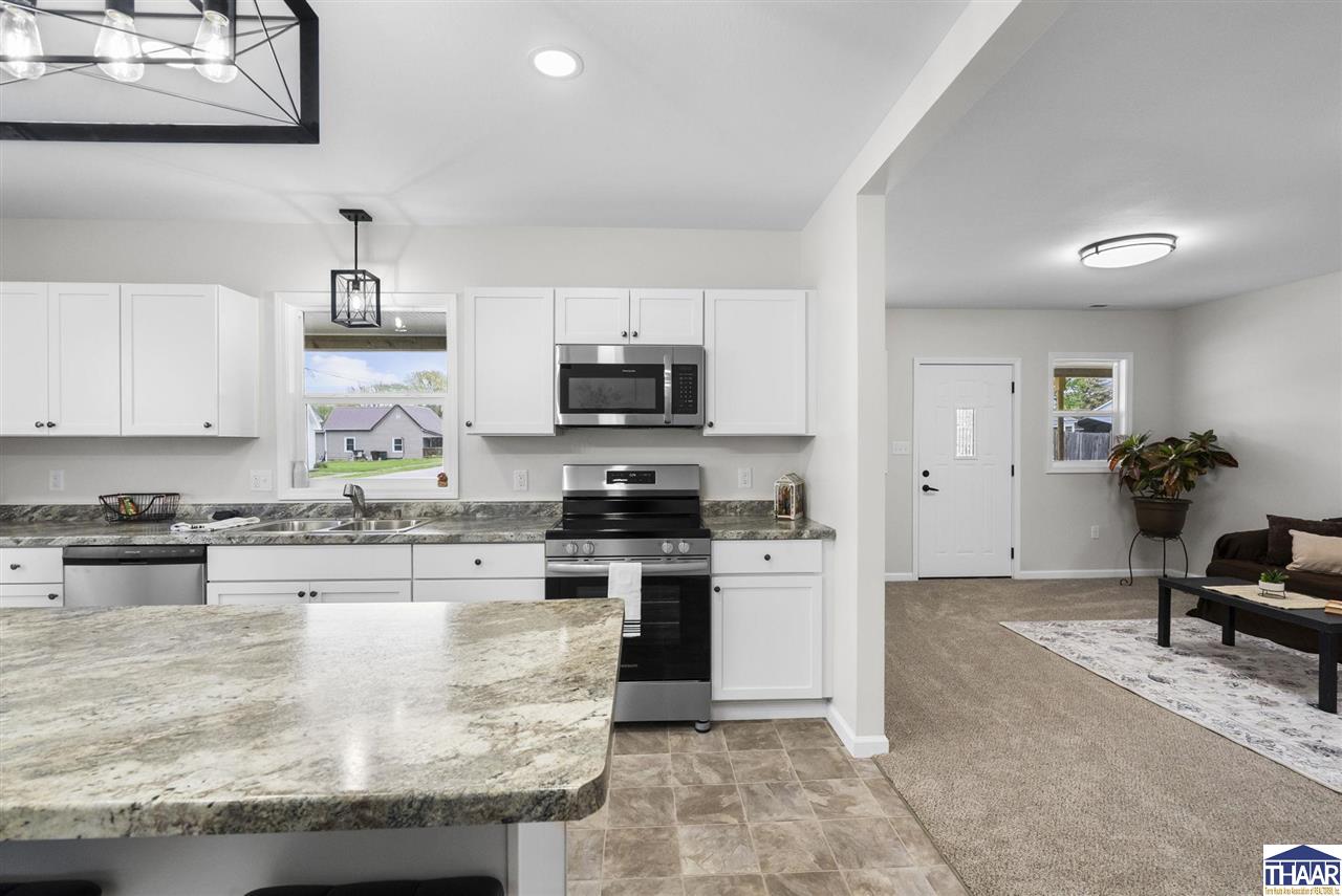 Dugger, Indiana 47848, United States, 3 Bedrooms Bedrooms, ,2 BathroomsBathrooms,Residential,Active,117300