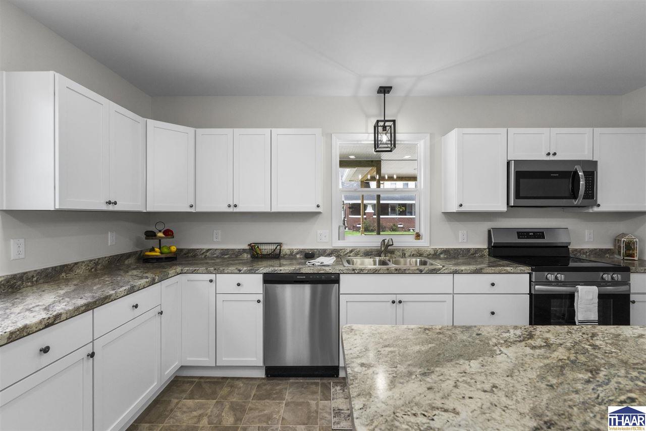 Dugger, Indiana 47848, United States, 3 Bedrooms Bedrooms, ,2 BathroomsBathrooms,Residential,Active,117300