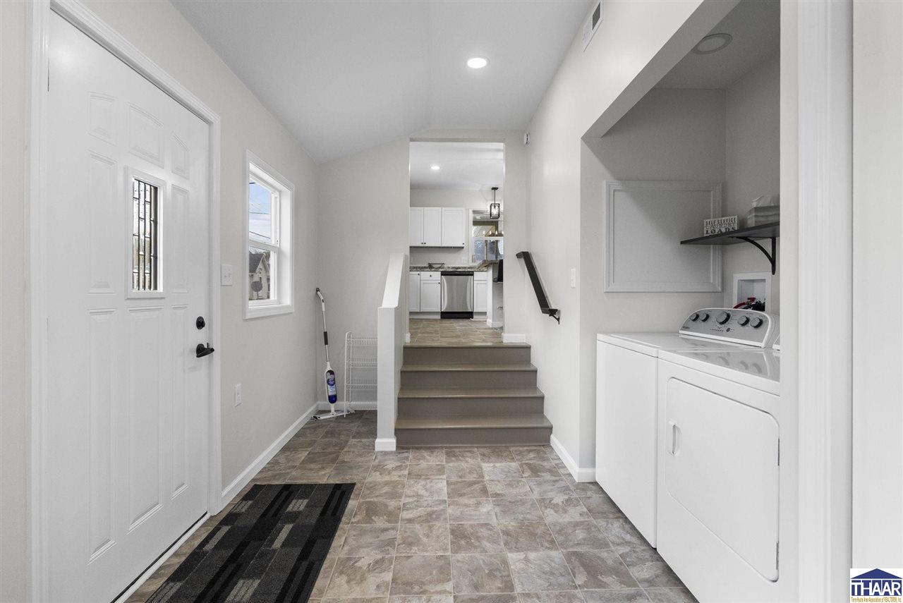 Dugger, Indiana 47848, United States, 3 Bedrooms Bedrooms, ,2 BathroomsBathrooms,Residential,Active,117300