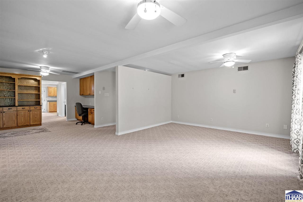 Terre Haute, Indiana 47802, United States, 3 Bedrooms Bedrooms, ,2 BathroomsBathrooms,Residential,Pending,145136