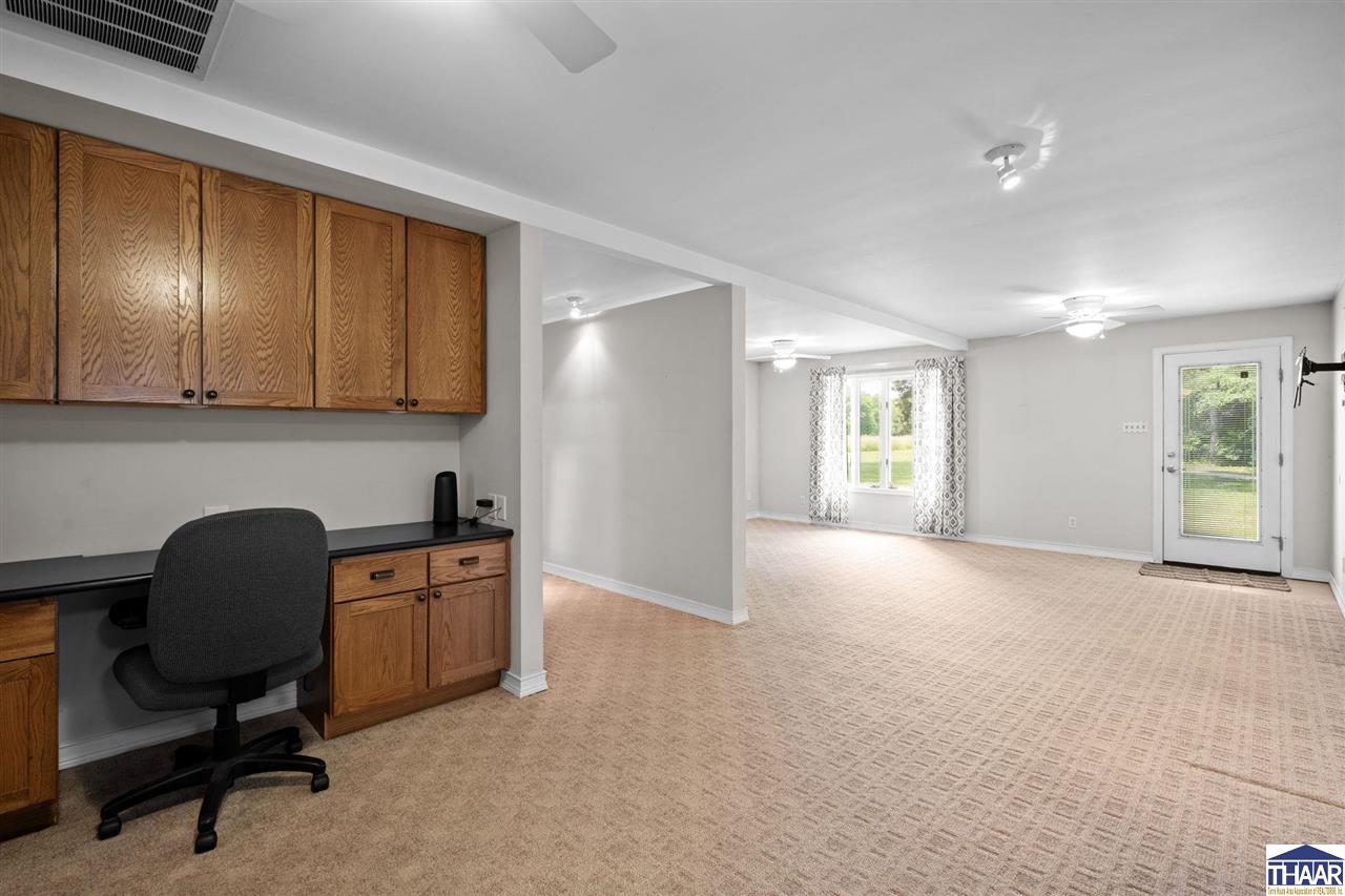 Terre Haute, Indiana 47802, United States, 3 Bedrooms Bedrooms, ,2 BathroomsBathrooms,Residential,Pending,145136