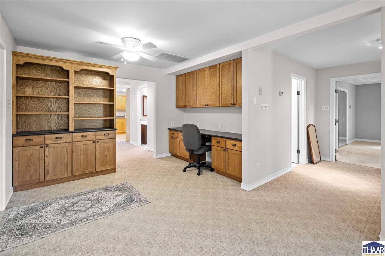 Terre Haute, Indiana 47802, United States, 3 Bedrooms Bedrooms, ,2 BathroomsBathrooms,Residential,Pending,145136