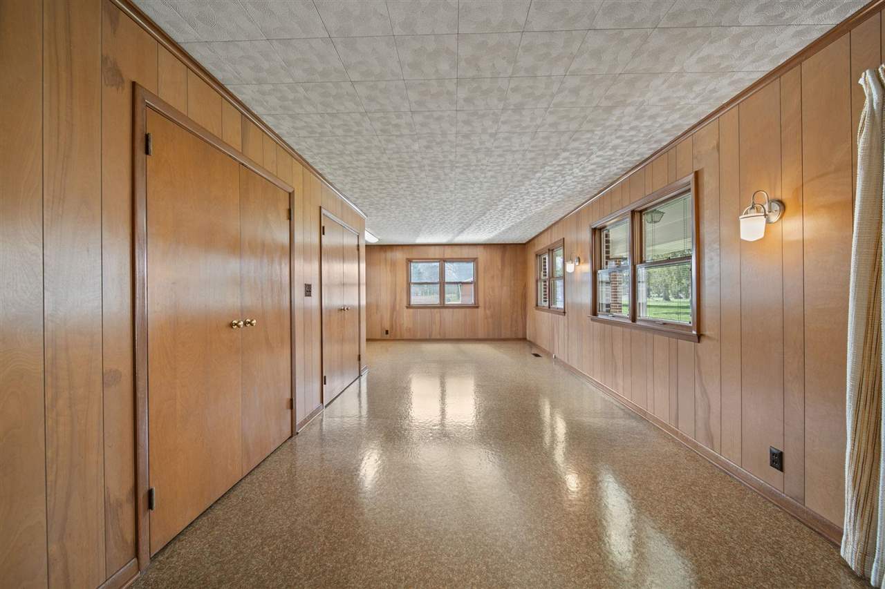 Terre Haute, Indiana 47803, United States, 3 Bedrooms Bedrooms, ,2 BathroomsBathrooms,Residential,Pending,104269