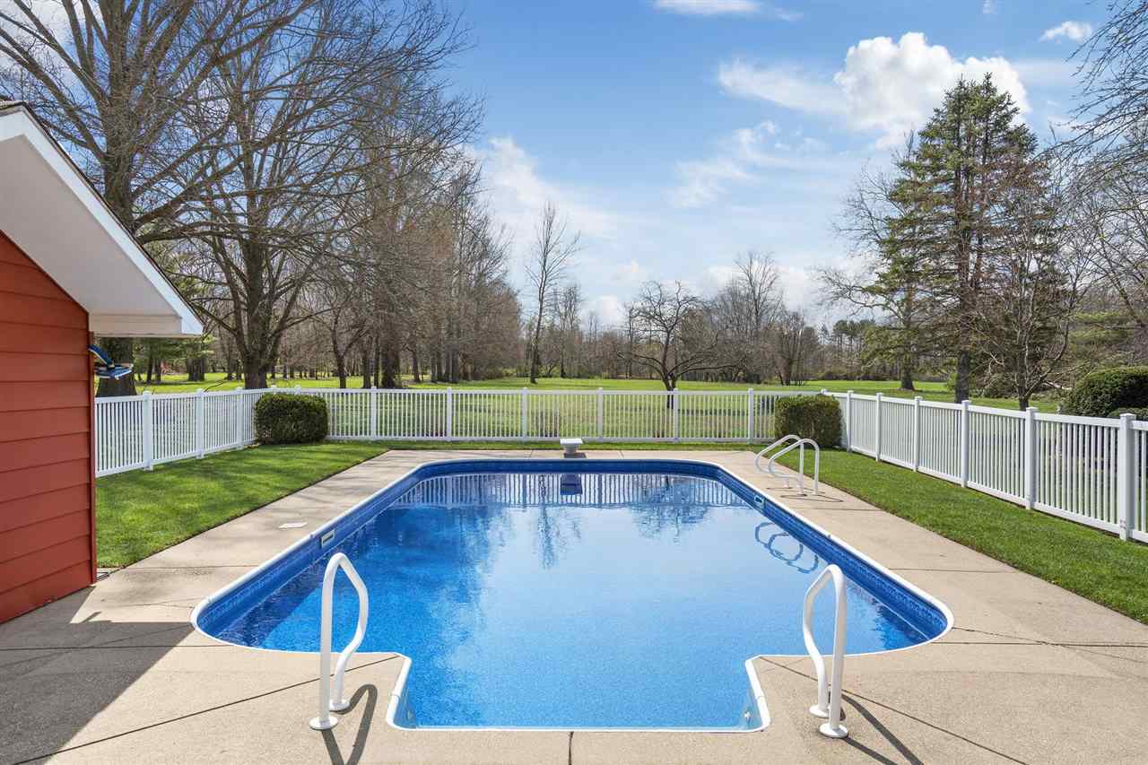 Terre Haute, Indiana 47803, United States, 3 Bedrooms Bedrooms, ,2 BathroomsBathrooms,Residential,Pending,104269