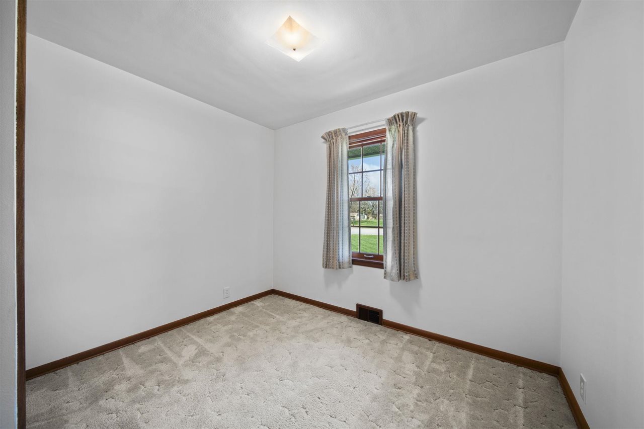 Terre Haute, Indiana 47803, United States, 3 Bedrooms Bedrooms, ,2 BathroomsBathrooms,Residential,Pending,104269