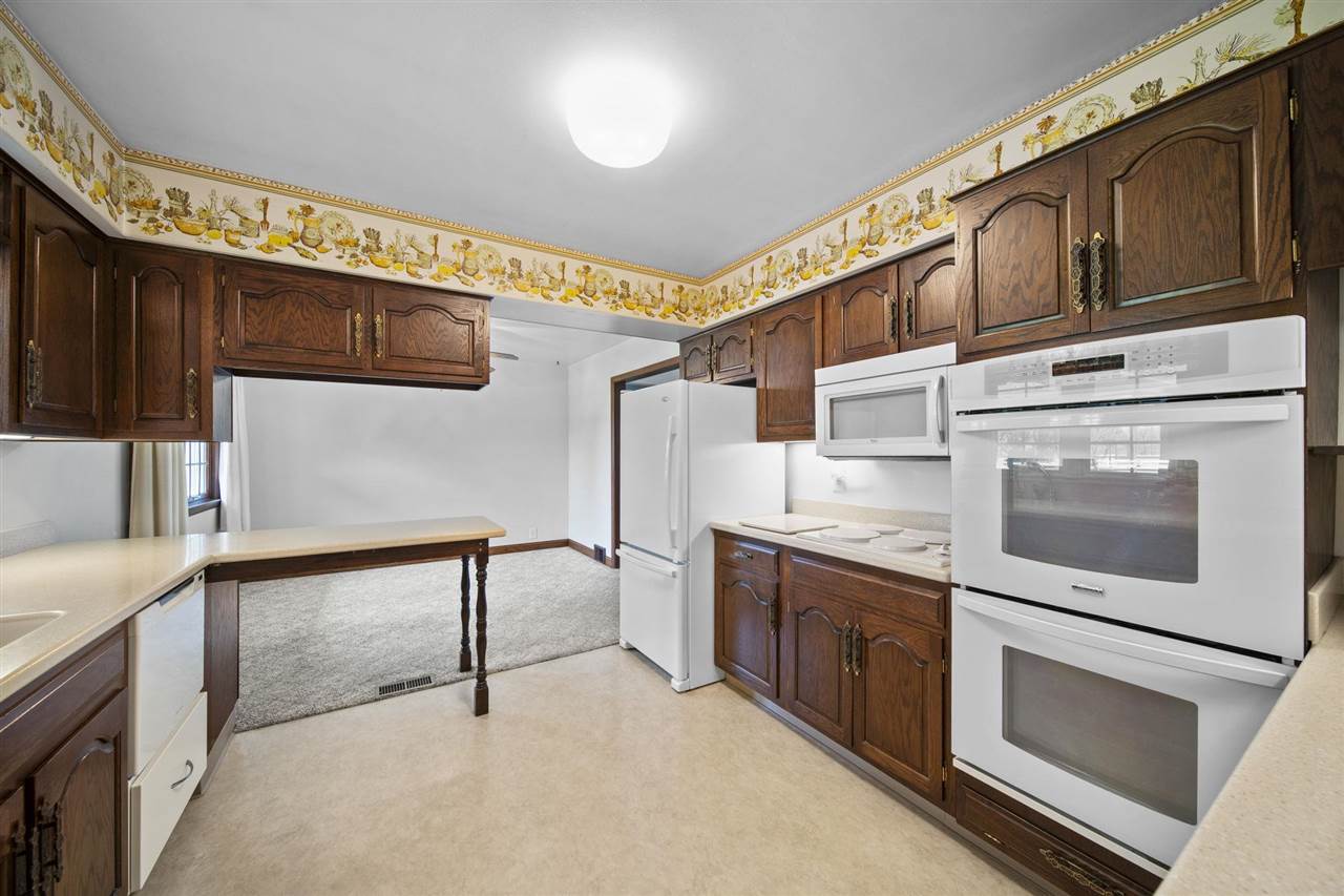 Terre Haute, Indiana 47803, United States, 3 Bedrooms Bedrooms, ,2 BathroomsBathrooms,Residential,Pending,104269