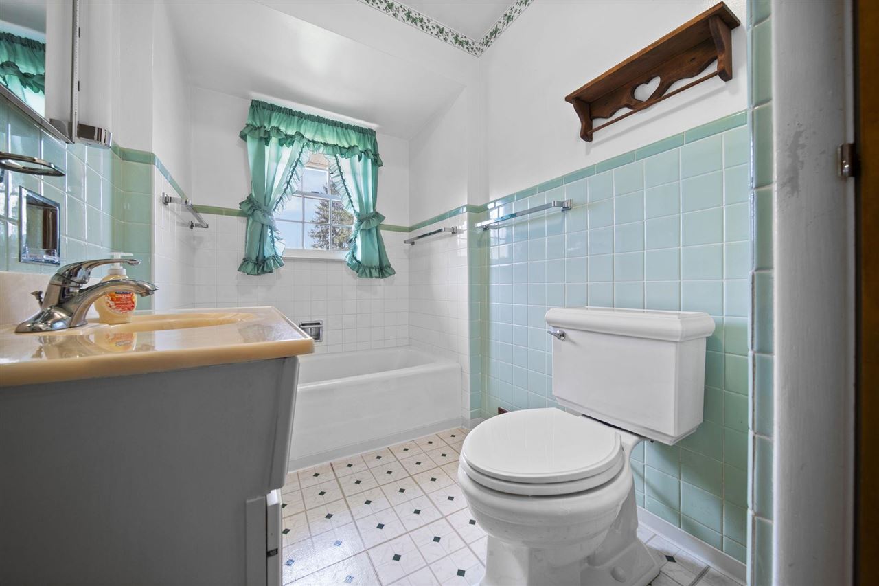 Terre Haute, Indiana 47803, United States, 3 Bedrooms Bedrooms, ,2 BathroomsBathrooms,Residential,Pending,104269