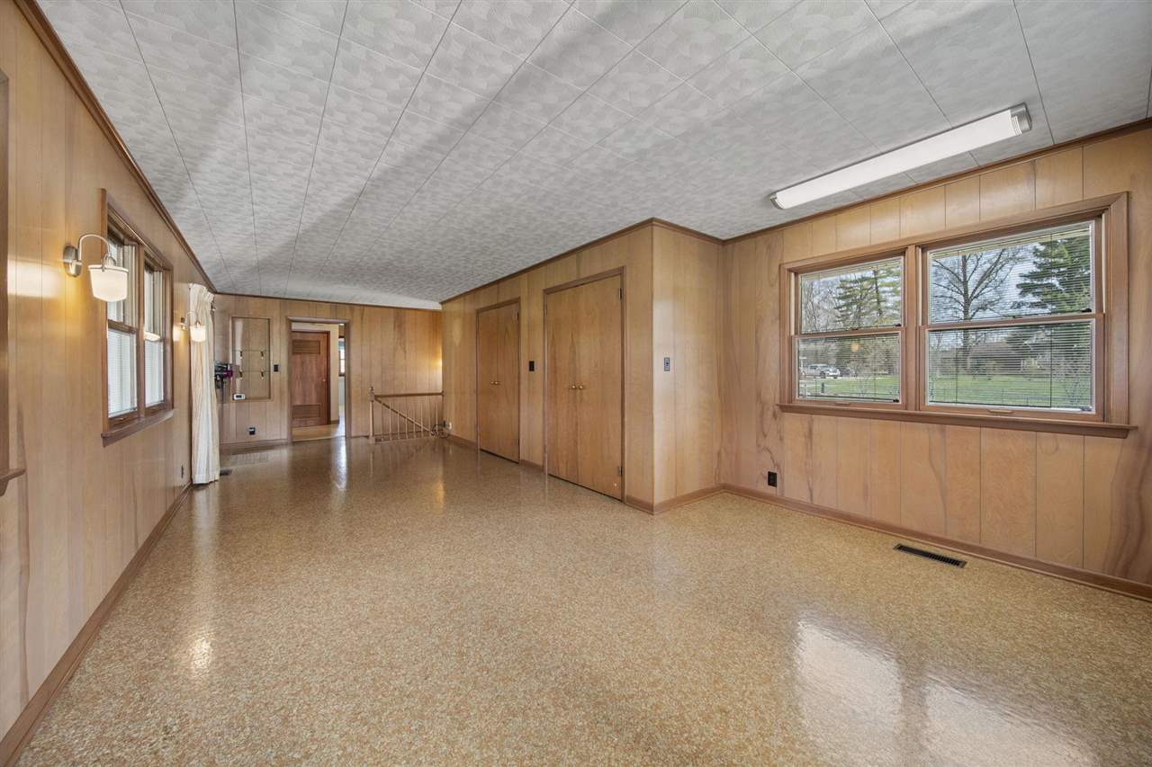 Terre Haute, Indiana 47803, United States, 3 Bedrooms Bedrooms, ,2 BathroomsBathrooms,Residential,Pending,104269