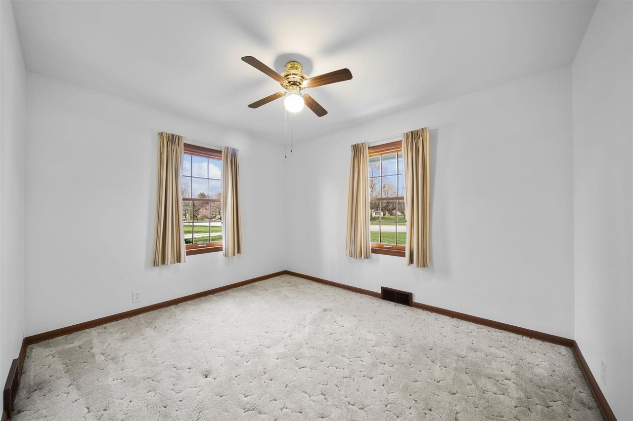 Terre Haute, Indiana 47803, United States, 3 Bedrooms Bedrooms, ,2 BathroomsBathrooms,Residential,Pending,104269