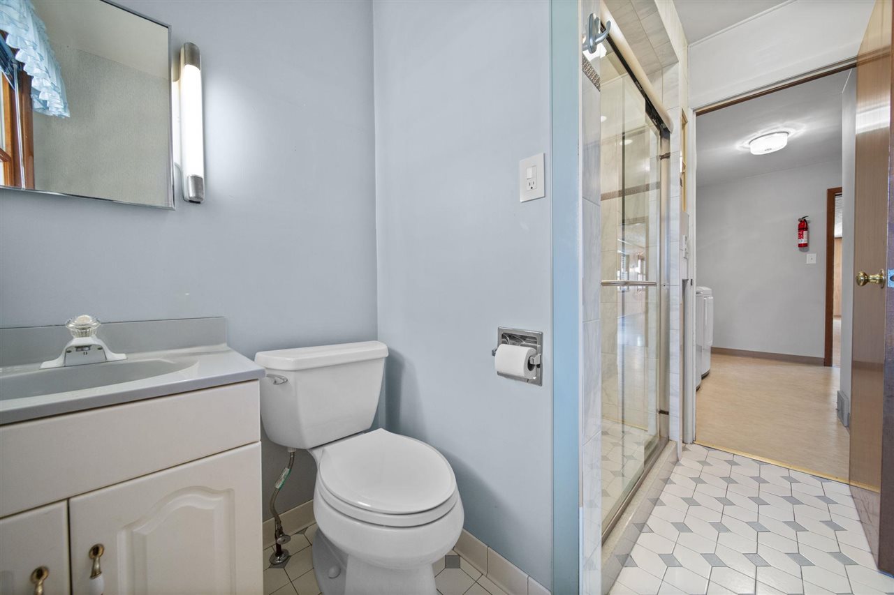 Terre Haute, Indiana 47803, United States, 3 Bedrooms Bedrooms, ,2 BathroomsBathrooms,Residential,Pending,104269