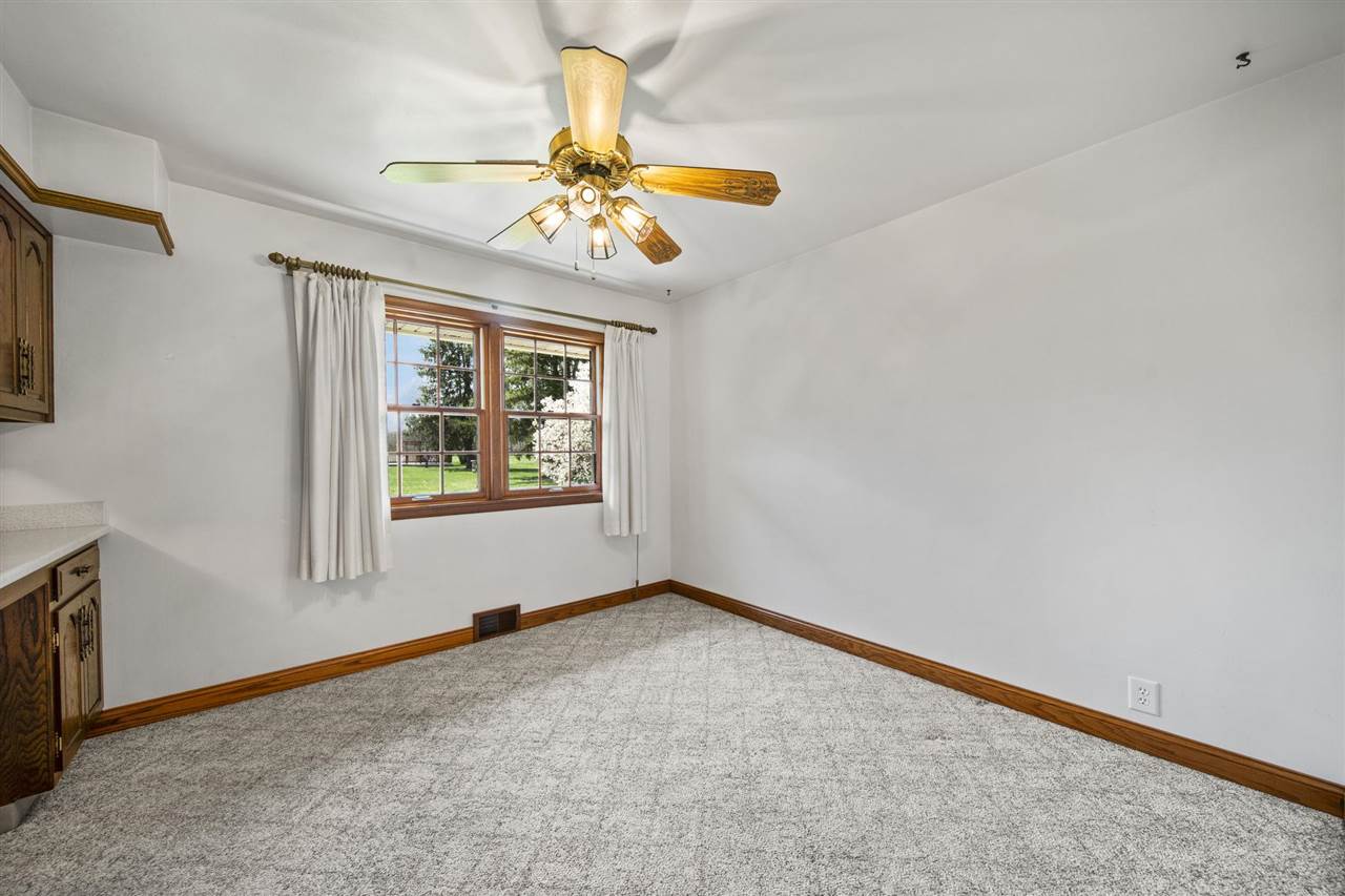 Terre Haute, Indiana 47803, United States, 3 Bedrooms Bedrooms, ,2 BathroomsBathrooms,Residential,Pending,104269