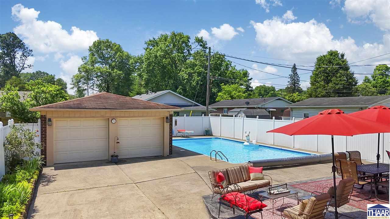 Terre Haute, Indiana 47803, United States, 3 Bedrooms Bedrooms, ,2 BathroomsBathrooms,Residential,Pending,156943