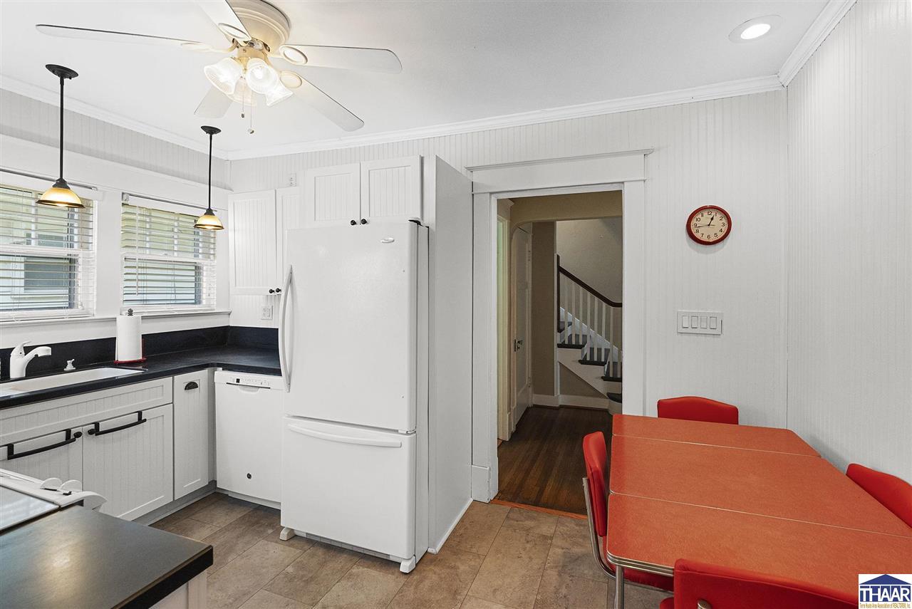 Terre Haute, Indiana 47803, United States, 3 Bedrooms Bedrooms, ,2 BathroomsBathrooms,Residential,Pending,156943