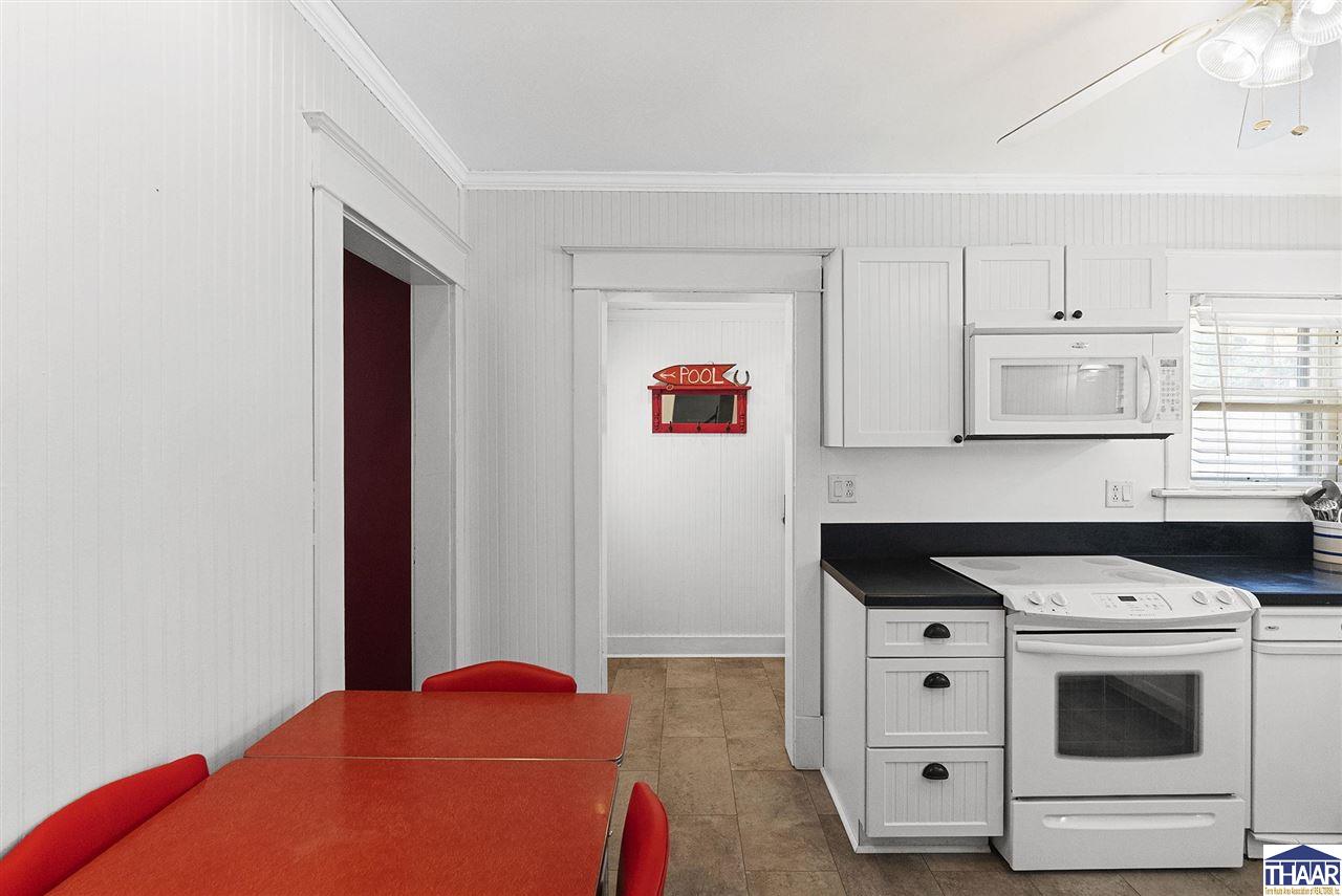 Terre Haute, Indiana 47803, United States, 3 Bedrooms Bedrooms, ,2 BathroomsBathrooms,Residential,Pending,156943