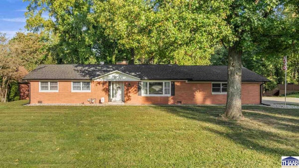 1118 N WOODRIDGE AVE, SULLIVAN, IN 47882 - Image 7002d464e27af7ece4ff7c5b62784fe1/2582058205