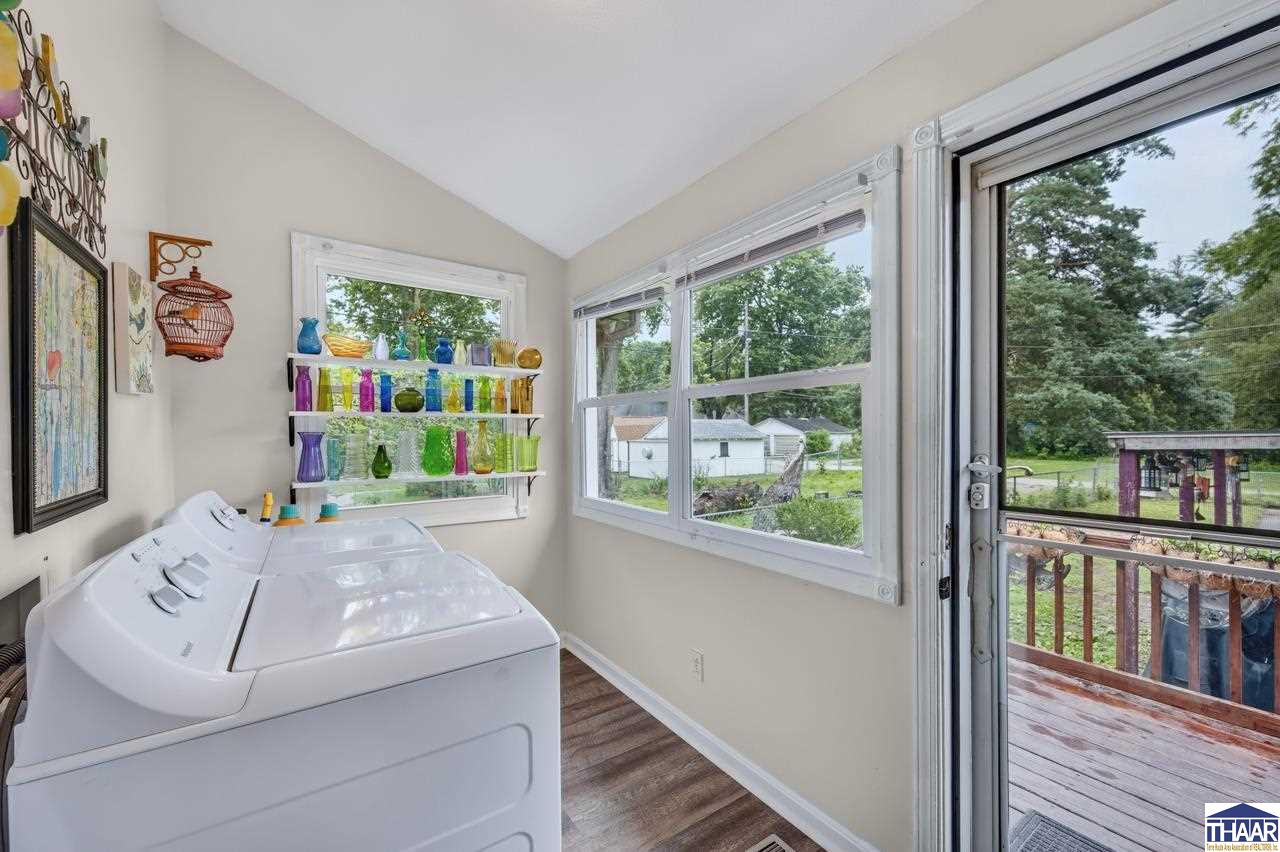 Terre Haute, Indiana 47803, United States, 2 Bedrooms Bedrooms, ,1 BathroomBathrooms,Residential,Pending,145342