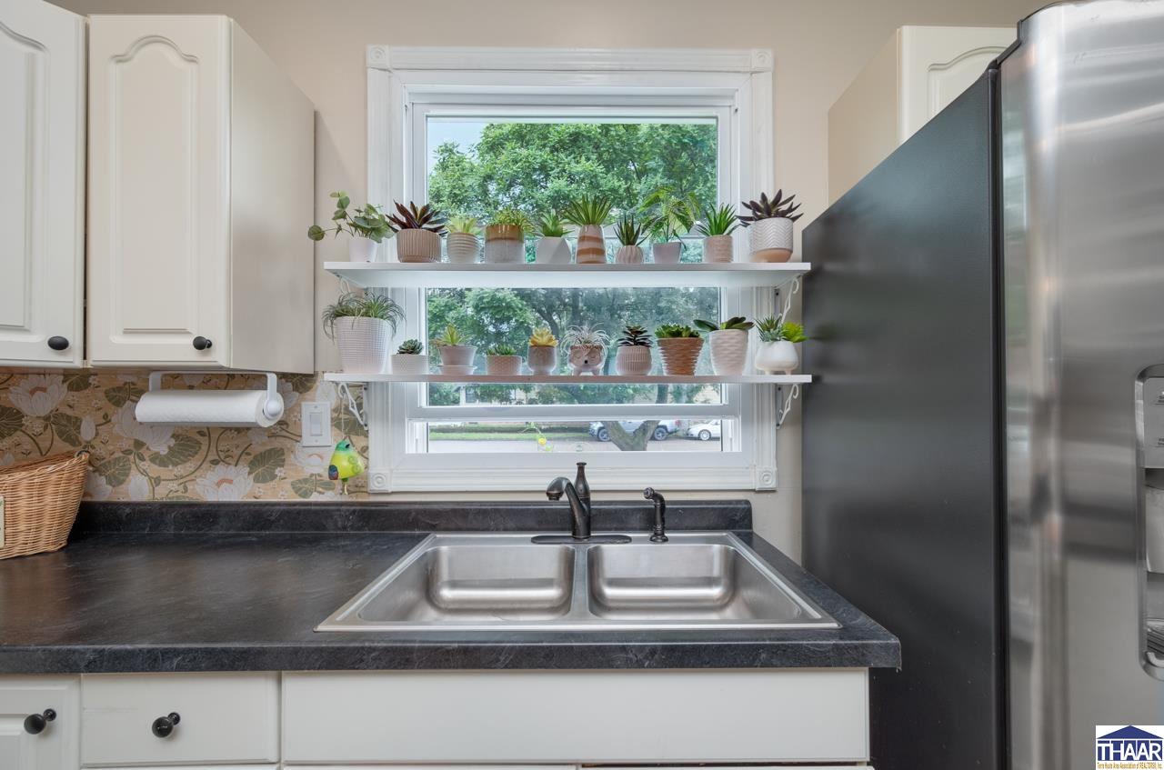 Terre Haute, Indiana 47803, United States, 2 Bedrooms Bedrooms, ,1 BathroomBathrooms,Residential,Pending,145342