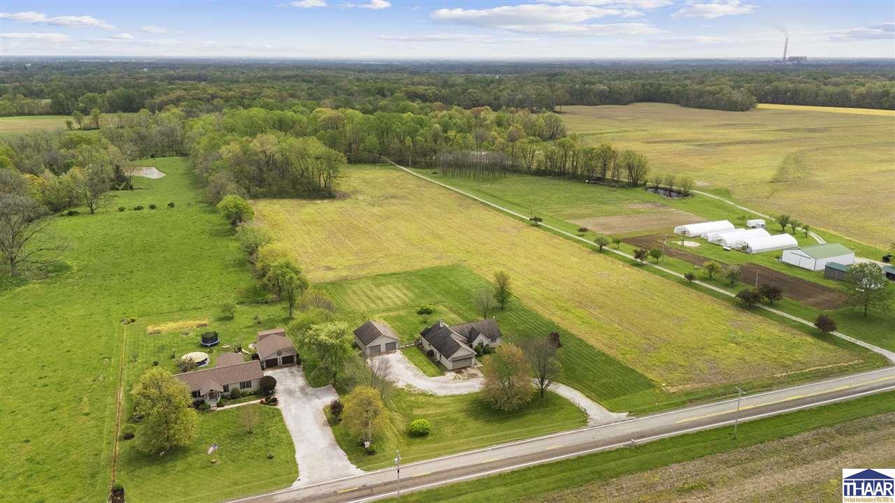 Sullivan, Indiana 47882, United States, 3 Bedrooms Bedrooms, ,2 BathroomsBathrooms,Residential,Pending,117301