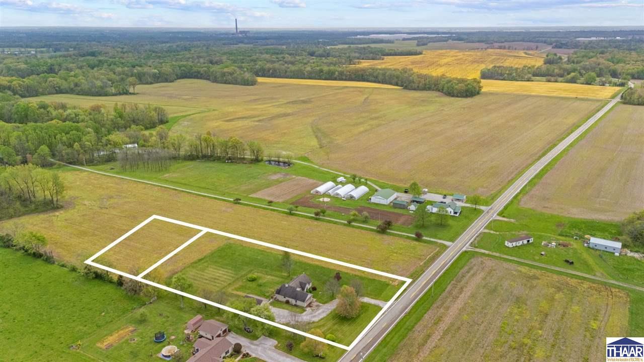 Sullivan, Indiana 47882, United States, 3 Bedrooms Bedrooms, ,2 BathroomsBathrooms,Residential,Pending,117301