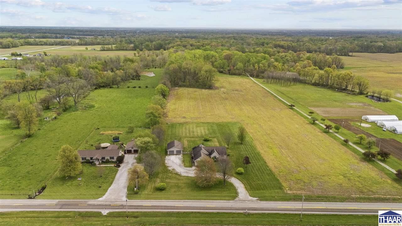 Sullivan, Indiana 47882, United States, 3 Bedrooms Bedrooms, ,2 BathroomsBathrooms,Residential,Pending,117301