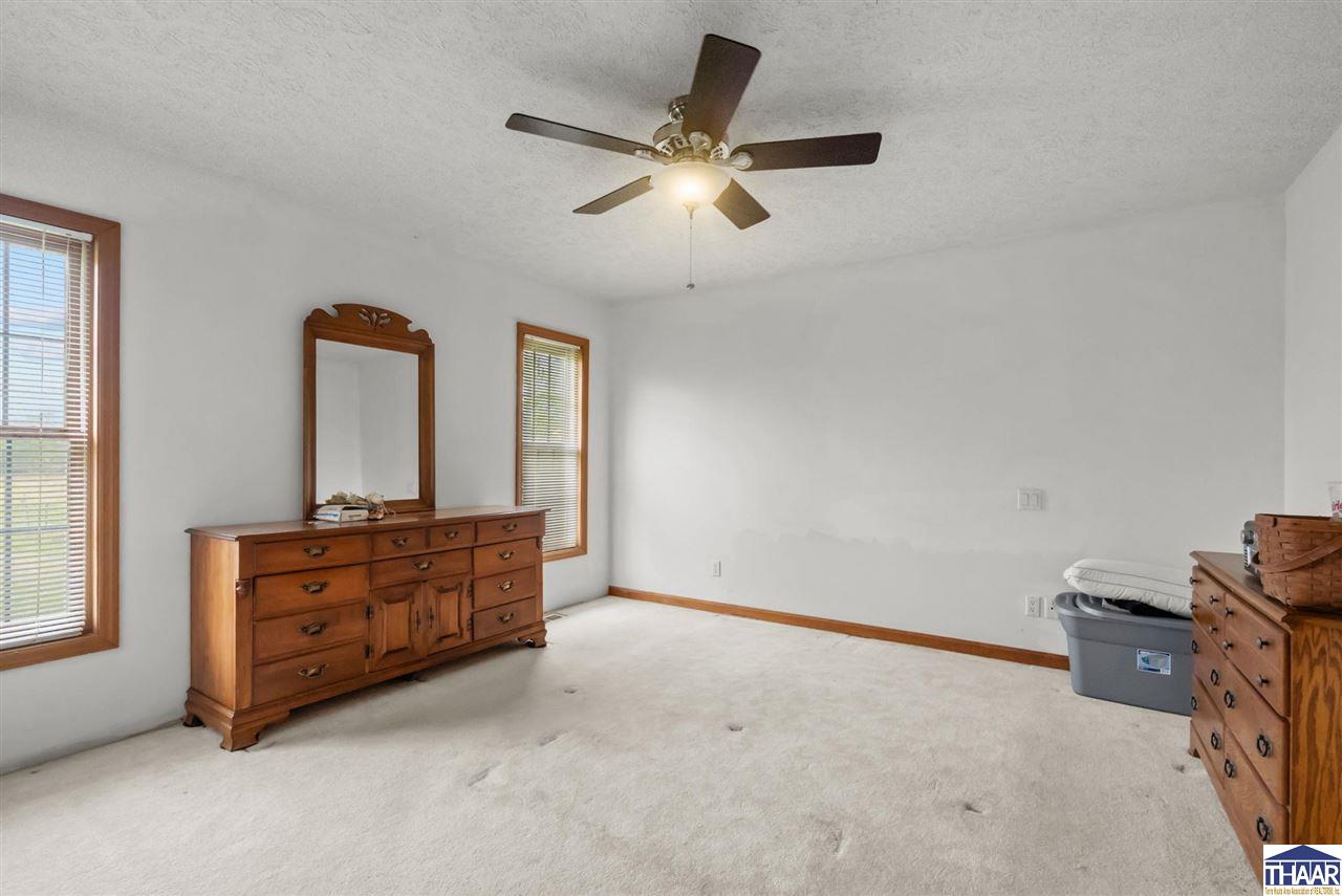 Sullivan, Indiana 47882, United States, 3 Bedrooms Bedrooms, ,2 BathroomsBathrooms,Residential,Pending,117301