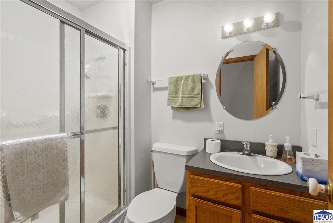 Sullivan, Indiana 47882, United States, 3 Bedrooms Bedrooms, ,2 BathroomsBathrooms,Residential,Pending,117301