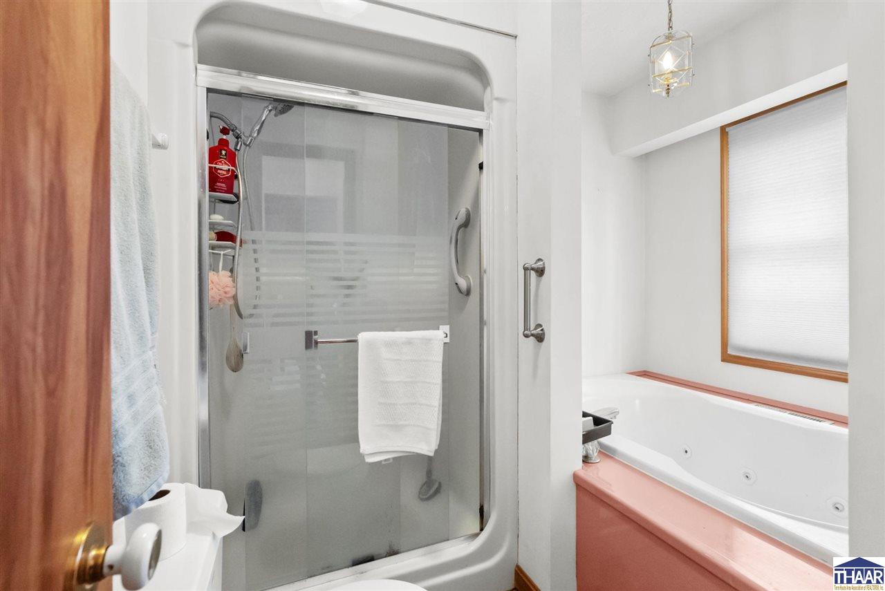 Sullivan, Indiana 47882, United States, 3 Bedrooms Bedrooms, ,2 BathroomsBathrooms,Residential,Pending,117301