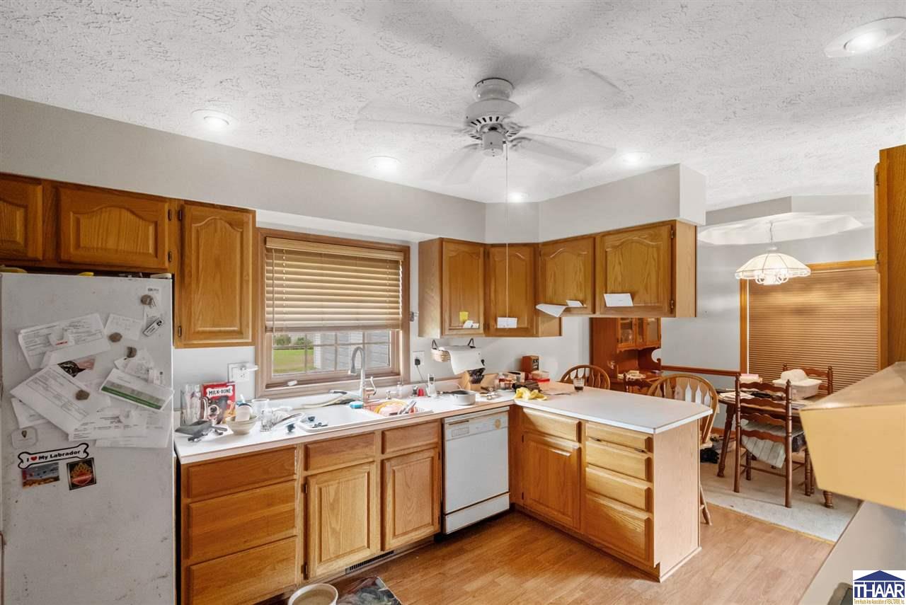 Sullivan, Indiana 47882, United States, 3 Bedrooms Bedrooms, ,2 BathroomsBathrooms,Residential,Pending,117301