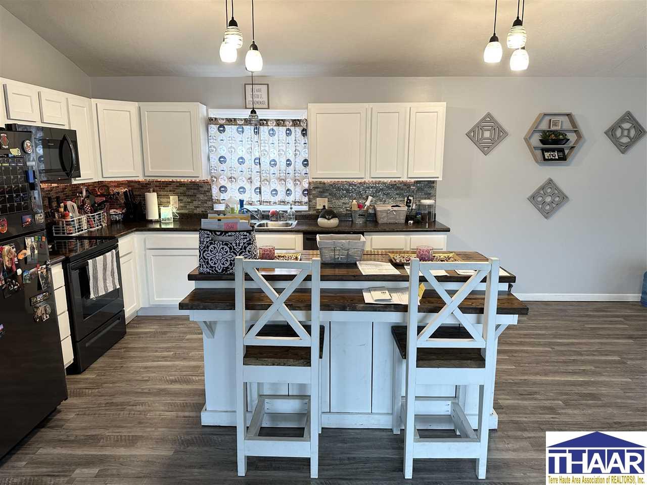 Terre Haute, Indiana 47805, United States, 3 Bedrooms Bedrooms, ,2 BathroomsBathrooms,Residential,Pending,26660