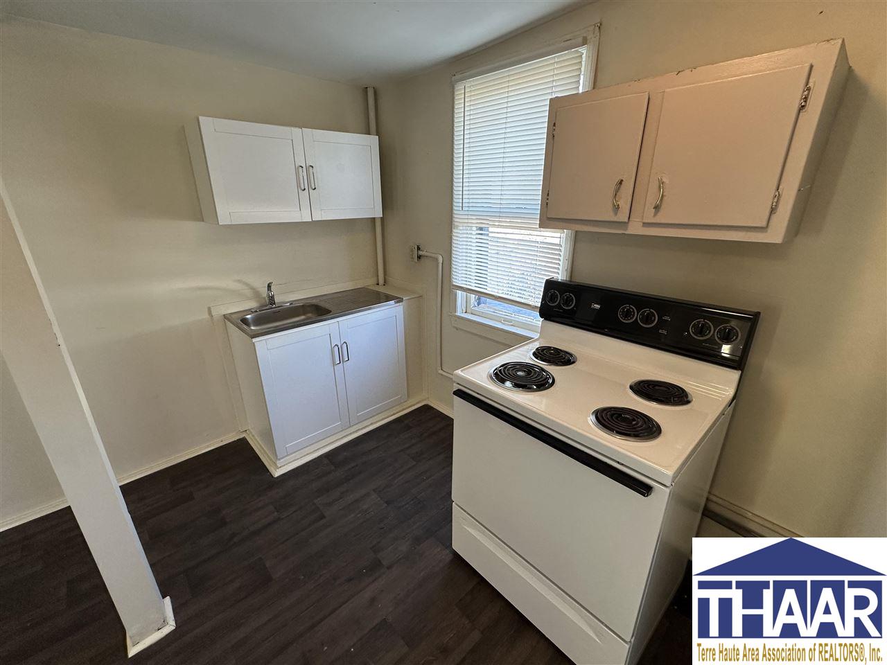 Terre Haute, Indiana 47807, United States, 1 Bedroom Bedrooms, ,1 BathroomBathrooms,Residential,Pending,81730