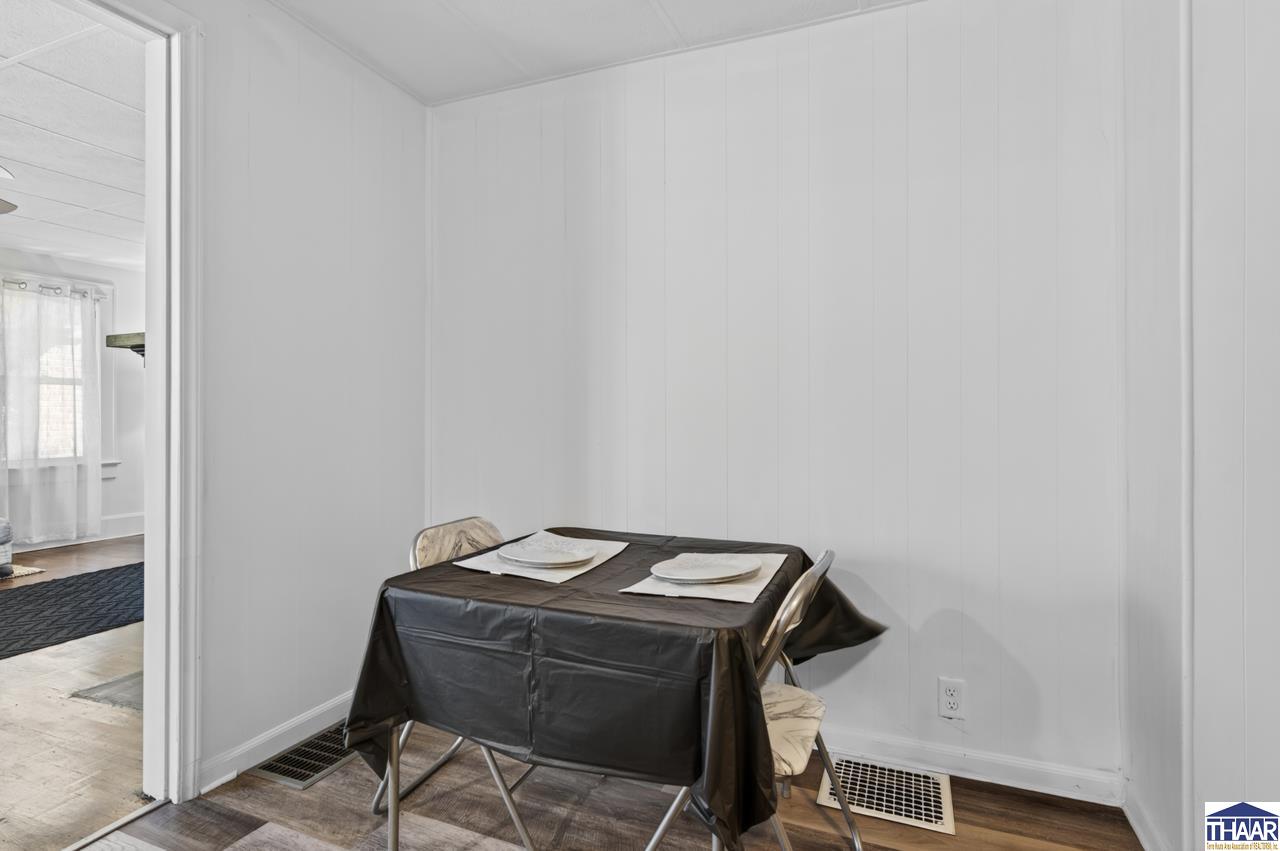 Terre Haute, Indiana 47807, United States, 3 Bedrooms Bedrooms, ,2 BathroomsBathrooms,Residential,Active,222662