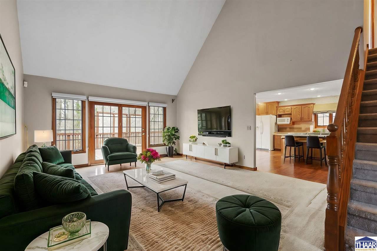 Terre Haute, Indiana 47803, United States, 4 Bedrooms Bedrooms, ,3 BathroomsBathrooms,Residential,Pending,93906