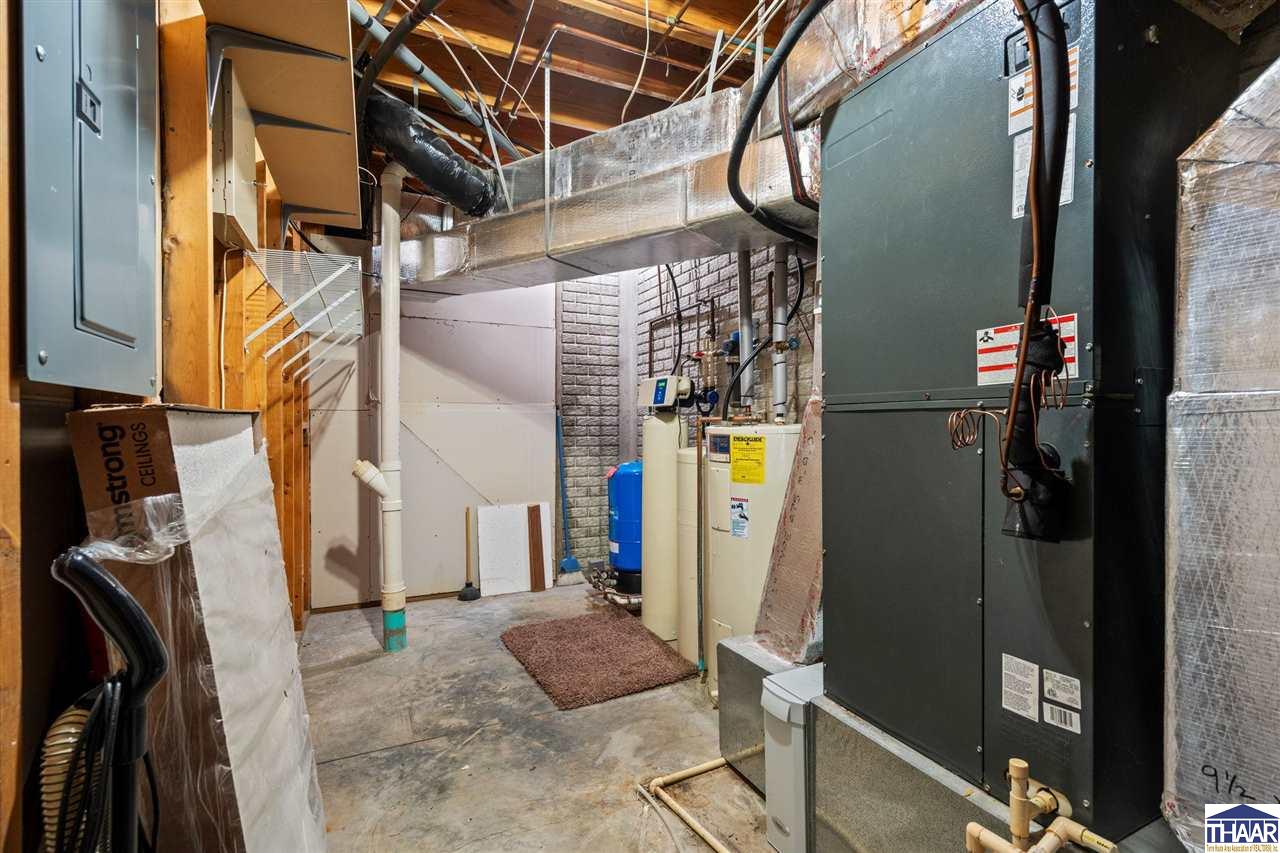 Terre Haute, Indiana 47803, United States, 4 Bedrooms Bedrooms, ,3 BathroomsBathrooms,Residential,Pending,93906