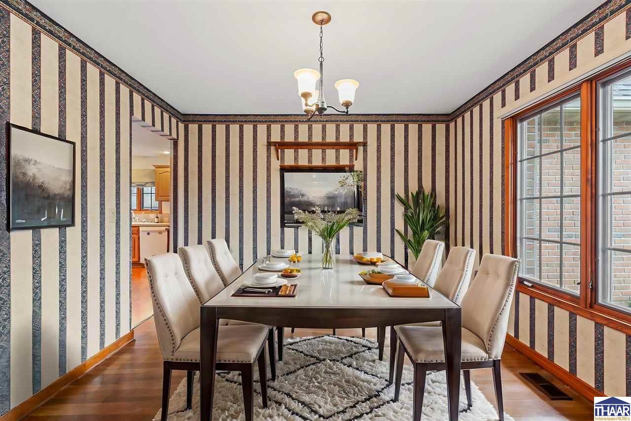 Terre Haute, Indiana 47803, United States, 4 Bedrooms Bedrooms, ,3 BathroomsBathrooms,Residential,Pending,93906