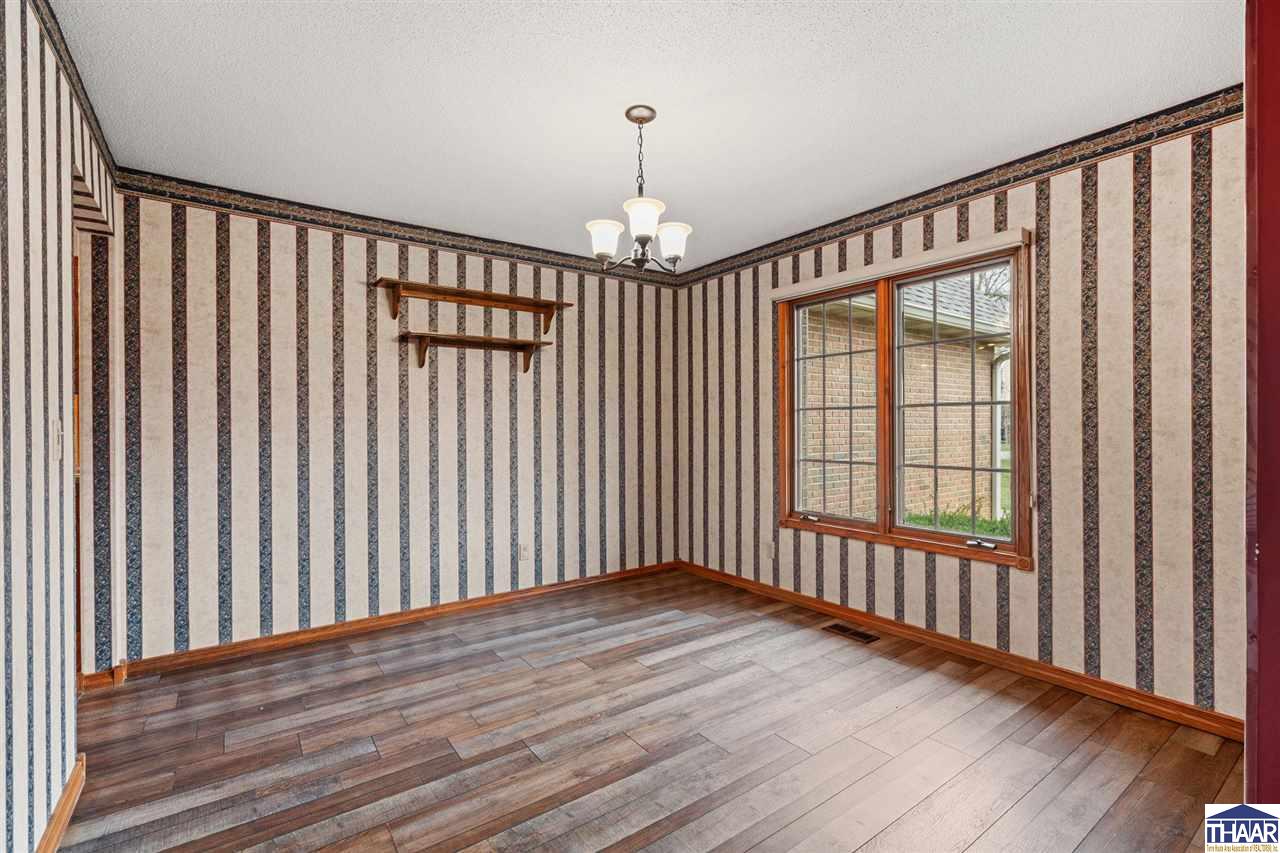 Terre Haute, Indiana 47803, United States, 4 Bedrooms Bedrooms, ,3 BathroomsBathrooms,Residential,Pending,93906